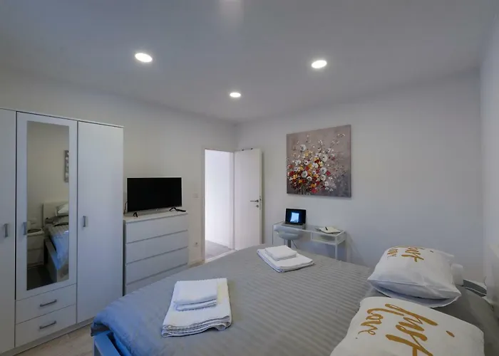 I.P.S. Apartment