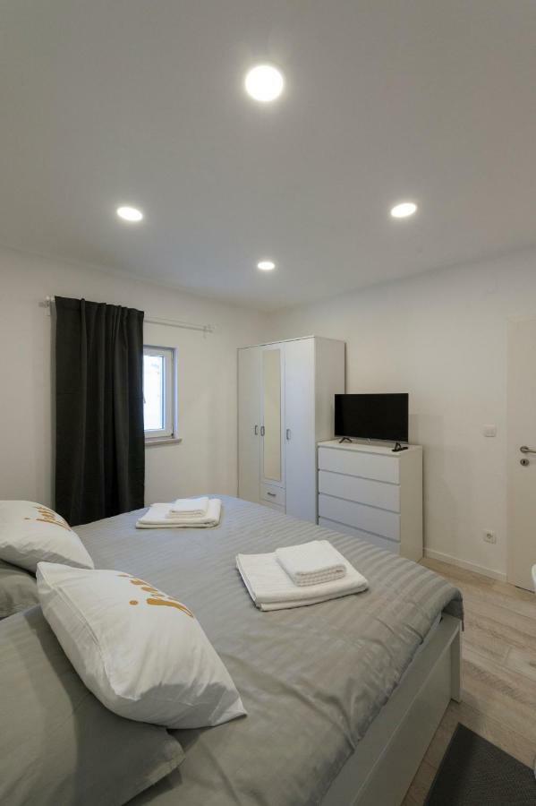 Apartment I.p.s. *